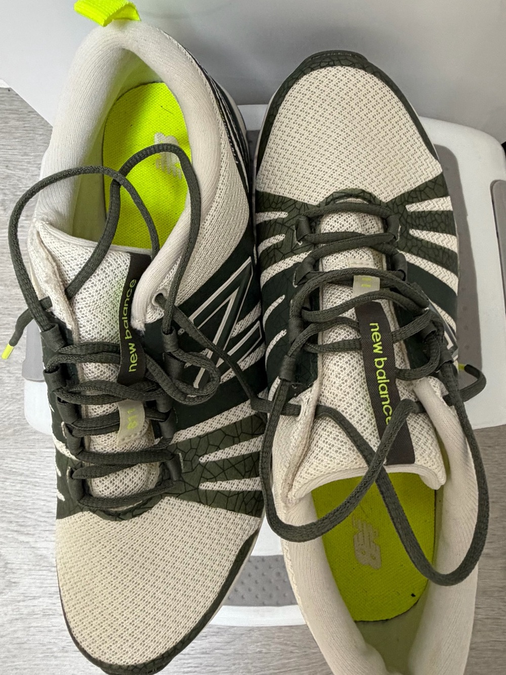 Women’s New Balance Running Shoes - Picture 3 of 4